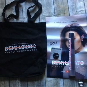 demi lovato vip package